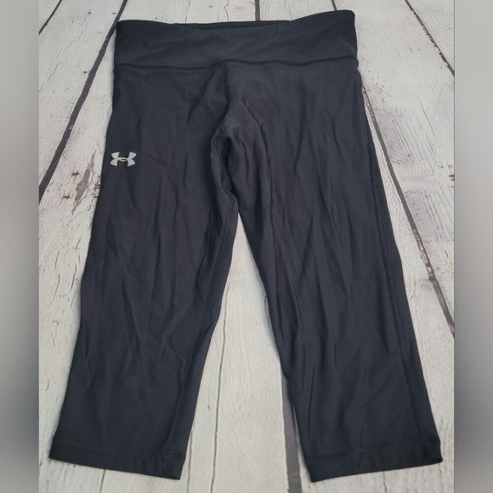Under Armour Black Capri Athletic Leggings size Sm